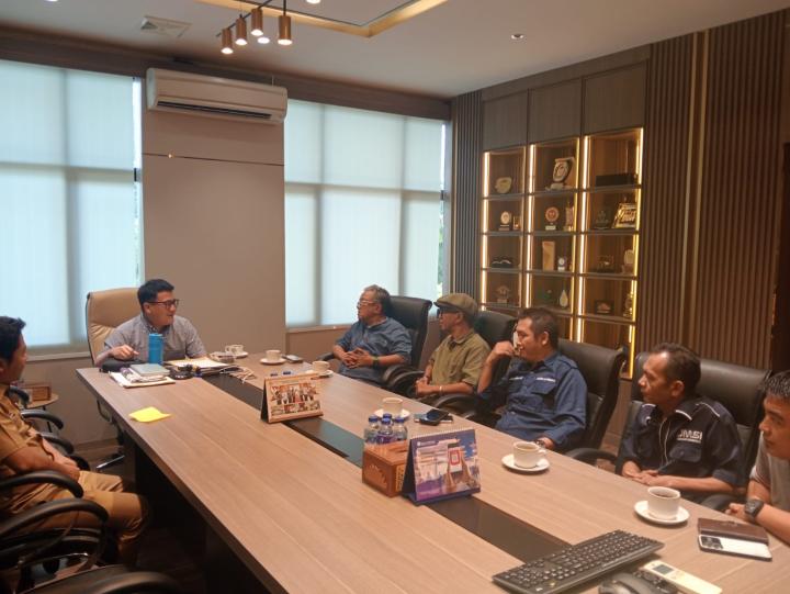 Sekber 3 Asosiasi Pemilik Media dan DPRD Lampung Bahas Dampak Ekonomi MBG, Duit Mengucur ke Lampung Tembus Rp1 Triliun per Bulan